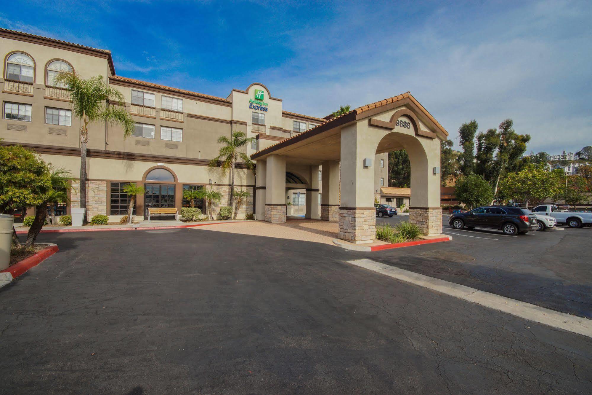 Holiday Inn Express Mira Mesa San Diego By Ihg מראה חיצוני תמונה